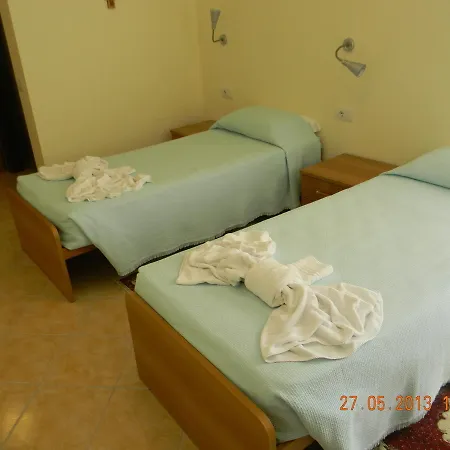 Hotel Casa Per Ferie Beato Rosaz Roma Habitación foto